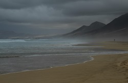 Strand von Cofete (leicht diesig)